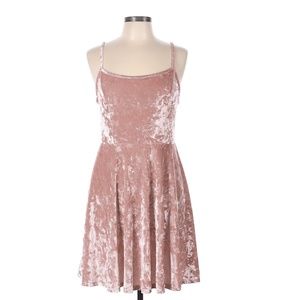 Forever 21 pink mauve crushed velvet dress